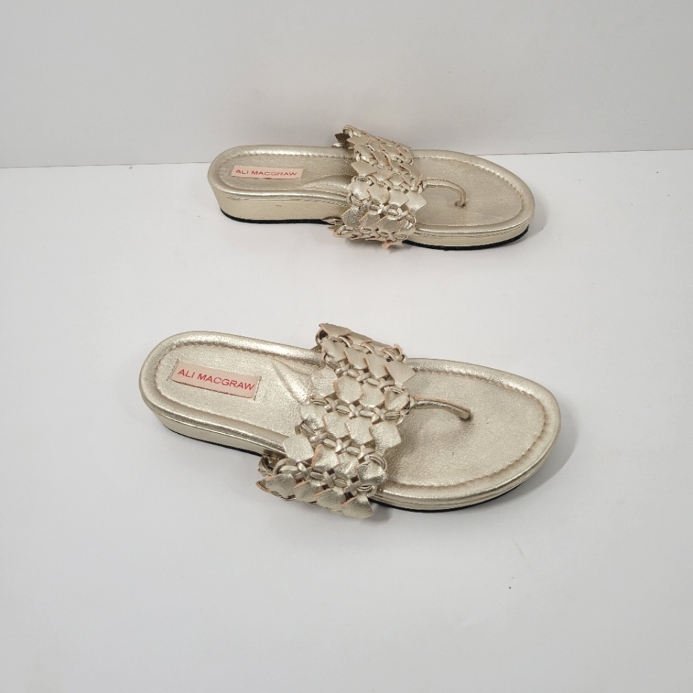 Ali MacGraw Gold Wren Wedge Platform Flip Flop Sandals Women Size 8